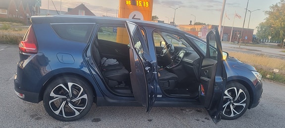 Renault Grand Scenic IV 3 of 11