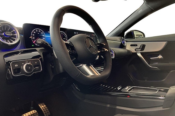 Mercedes-Benz CLA250 e 8 of 13