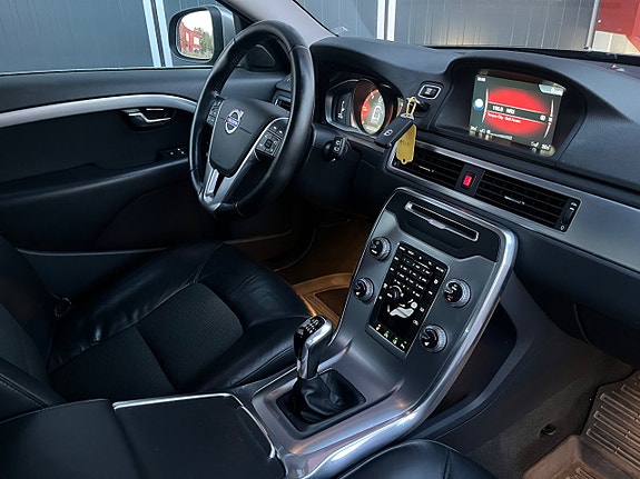 Volvo V70 9 of 19