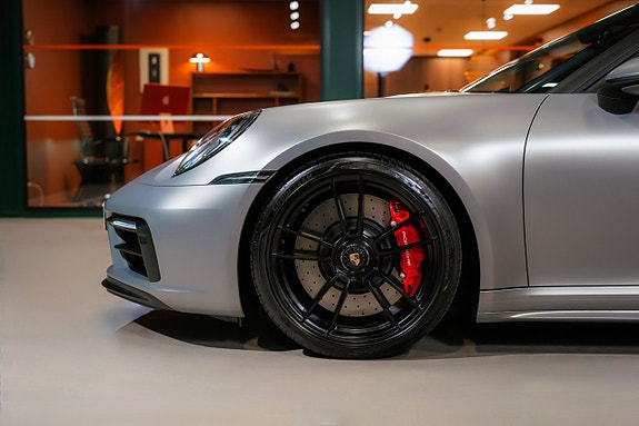 Porsche 911 9 of 28