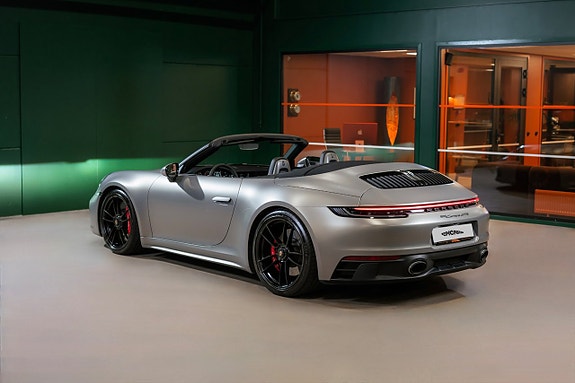 Porsche 911 3 of 28