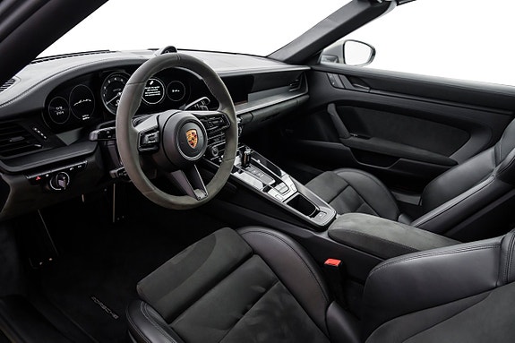 Porsche 911 16 of 28