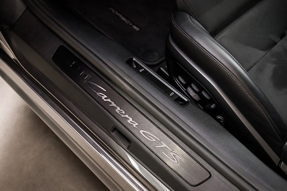 Porsche 911 18 of 28