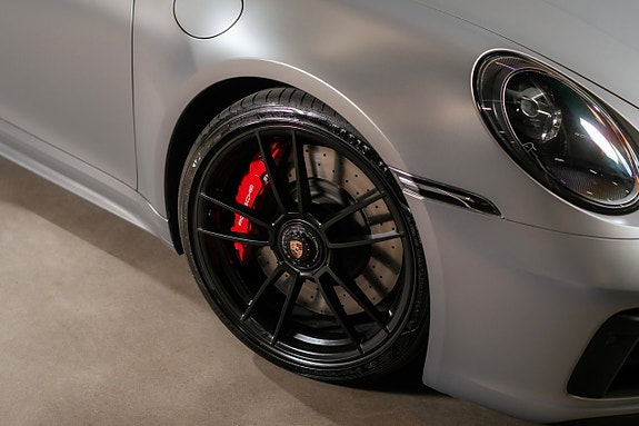 Porsche 911 15 of 28