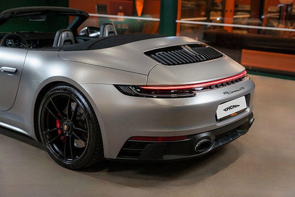 Porsche 911 4 of 28