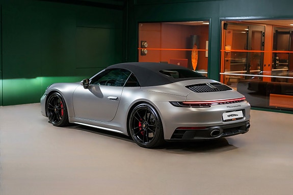 Porsche 911 13 of 28