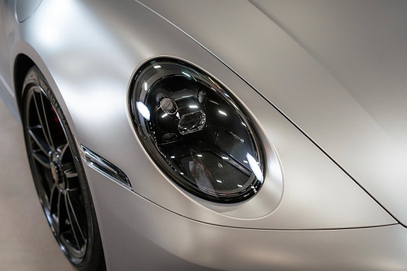 Porsche 911 11 of 28