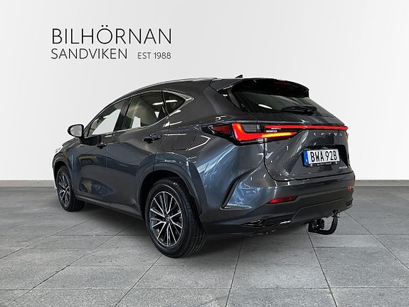 Lexus NX350h 3 of 21