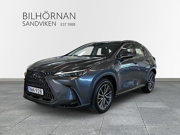 Lexus NX350h 2 of 21
