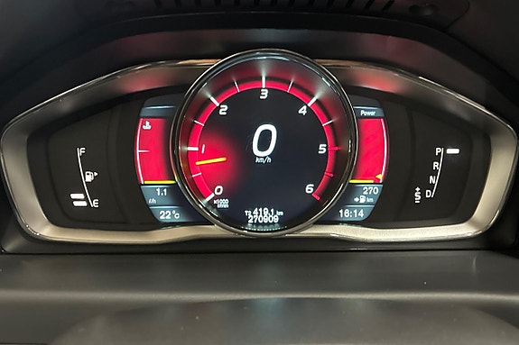 Volvo V70 18 of 27