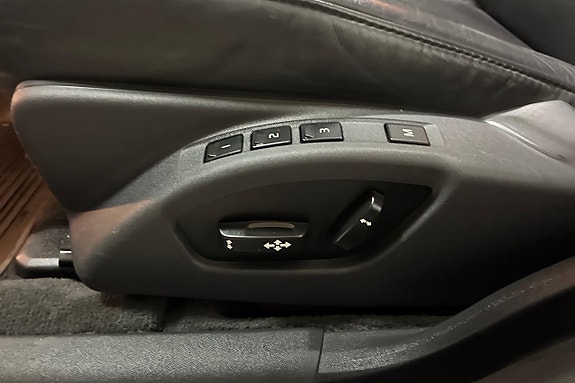Volvo V70 25 of 27