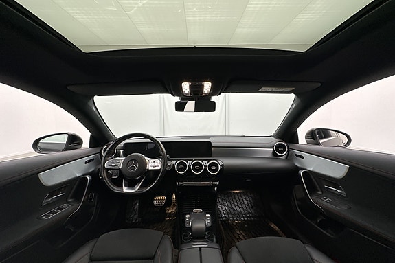 Mercedes-Benz CLA200 24 of 28