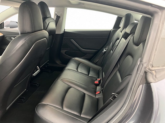 Tesla Model 3 19 of 30