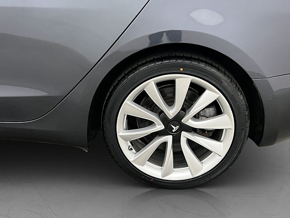 Tesla Model 3 13 of 30