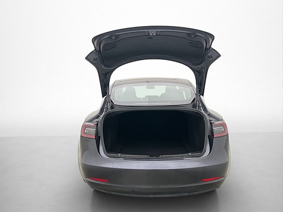 Tesla Model 3 18 of 30