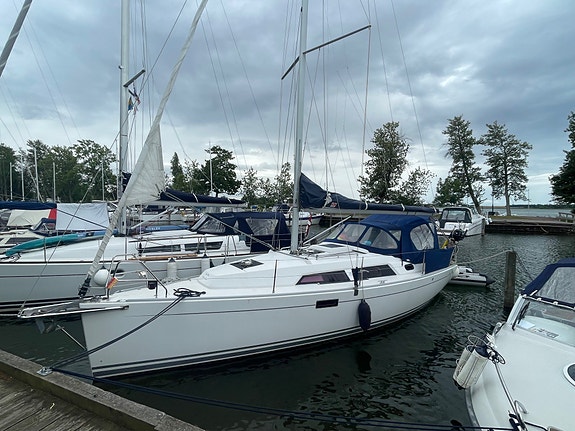 Hanse 320 i mycket gott skick 3 of 28