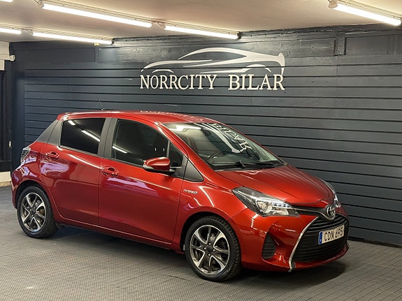 Toyota Yaris 6 of 12