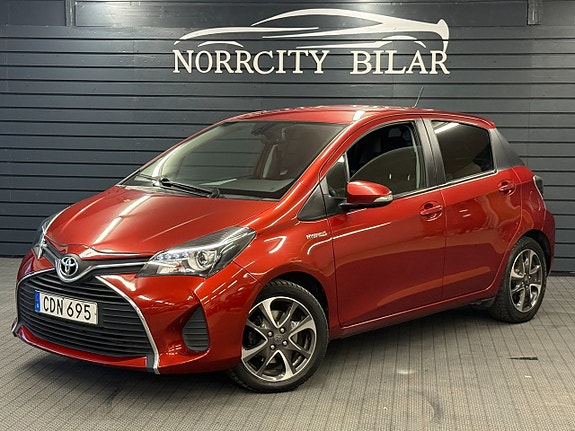 Toyota Yaris 7 of 12