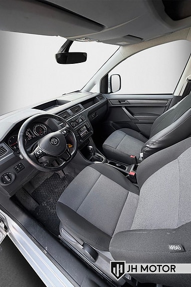 Volkswagen Caddy Maxi 10 of 21