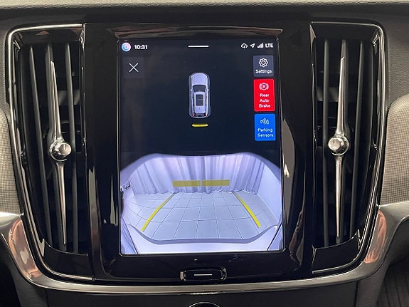 Volvo V90 26 of 30