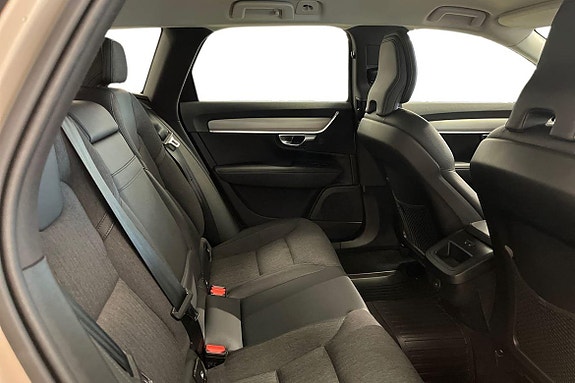Volvo V90 18 of 30