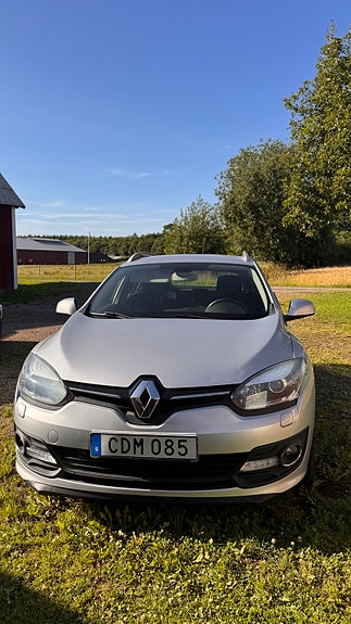 Renault Megane III 2 of 10