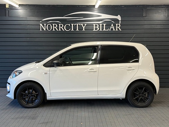 Volkswagen UP! 2 of 11