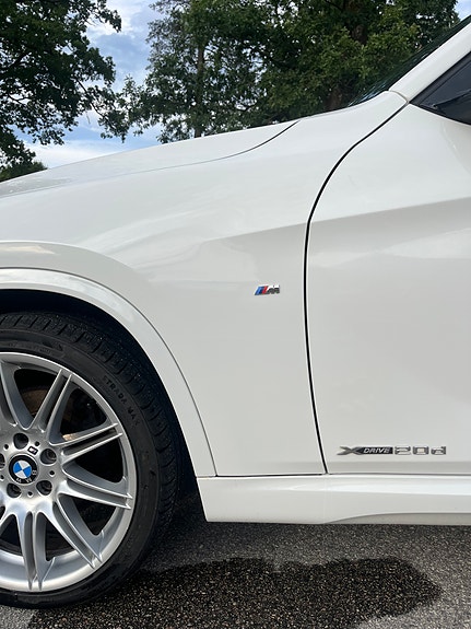 BMW X1 4 of 12
