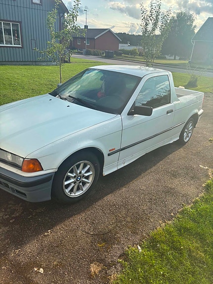 BMW 316 3 of 5