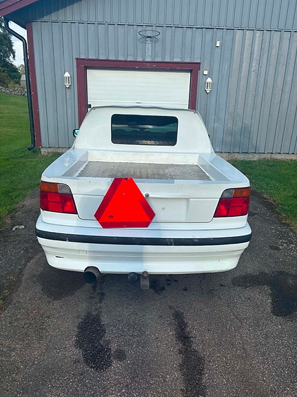 BMW 316 2 of 5