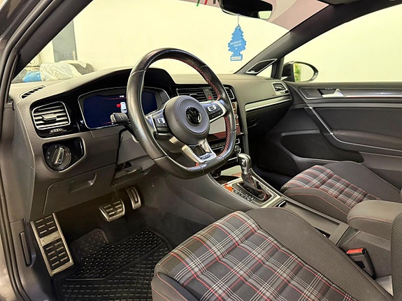 Volkswagen Golf I 11 of 27