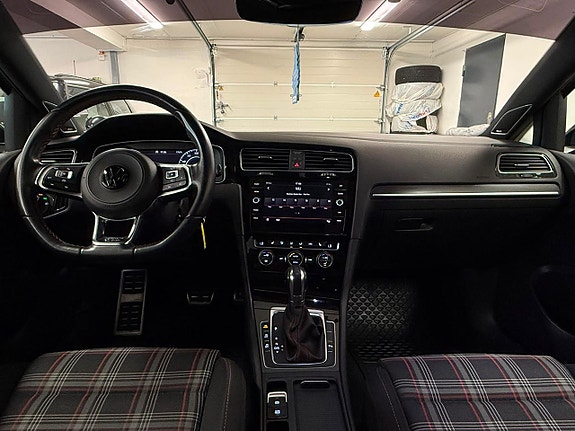 Volkswagen Golf I 19 of 27