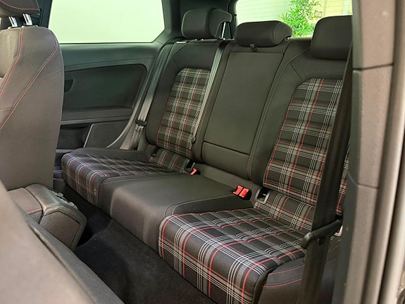 Volkswagen Golf I 12 of 27