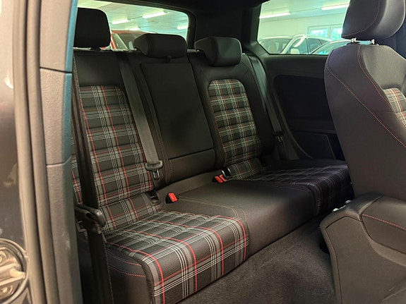 Volkswagen Golf I 17 of 27