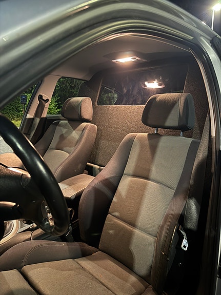 BMW 120i 7 of 8