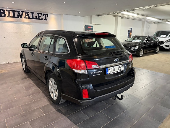 Subaru Outback 4 of 16