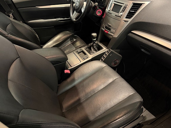 Subaru Outback 11 of 16