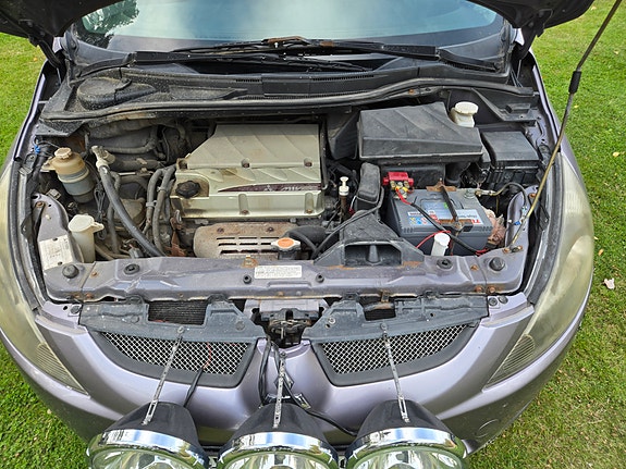 Mitsubishi Grandis 5 of 9