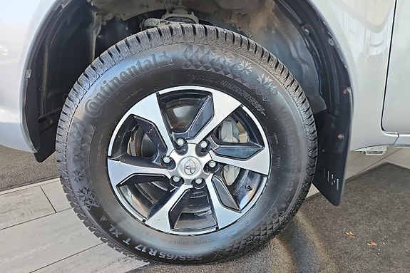Toyota HiLux 11 of 15