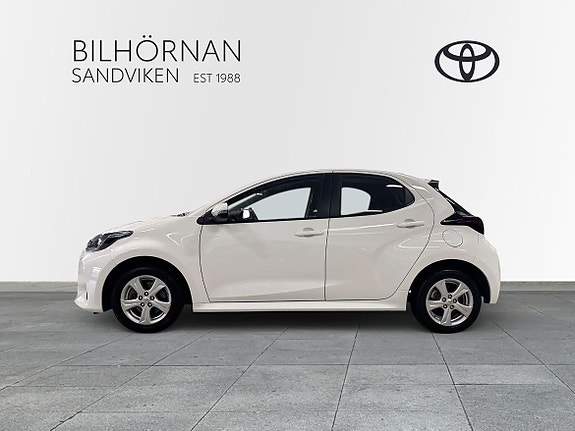Toyota Yaris 7 of 22