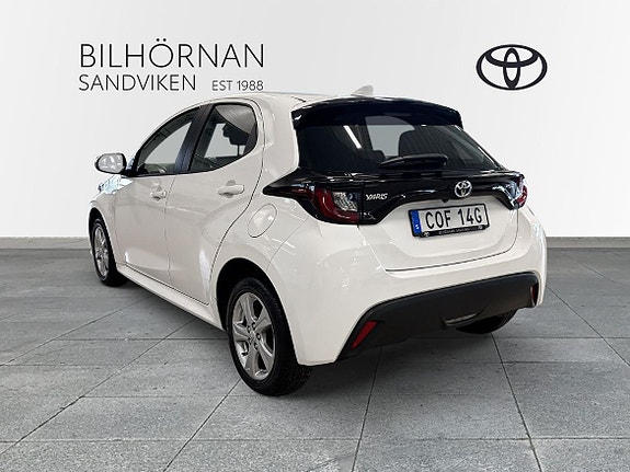 Toyota Yaris 5 of 22