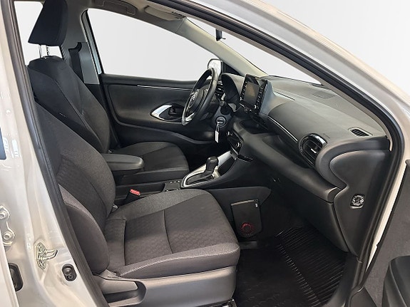 Toyota Yaris 14 of 22