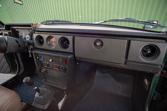 Volvo 142 19 of 30