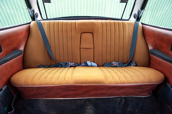 Volvo 142 17 of 30