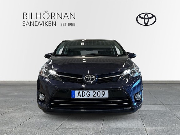 Toyota Verso 12 of 27