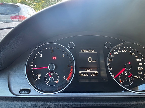 Volkswagen Passat 5 of 20
