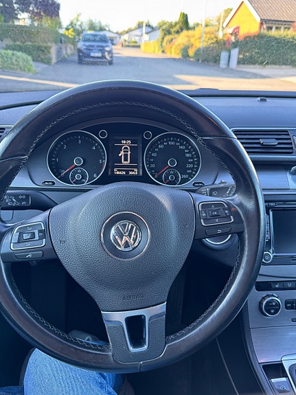 Volkswagen Passat 11 of 20