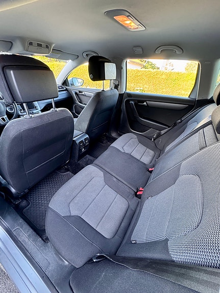 Volkswagen Passat 10 of 20