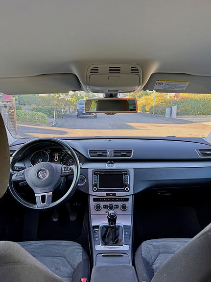 Volkswagen Passat 3 of 20