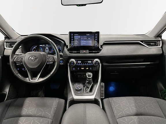 Toyota RAV4 17 of 24
